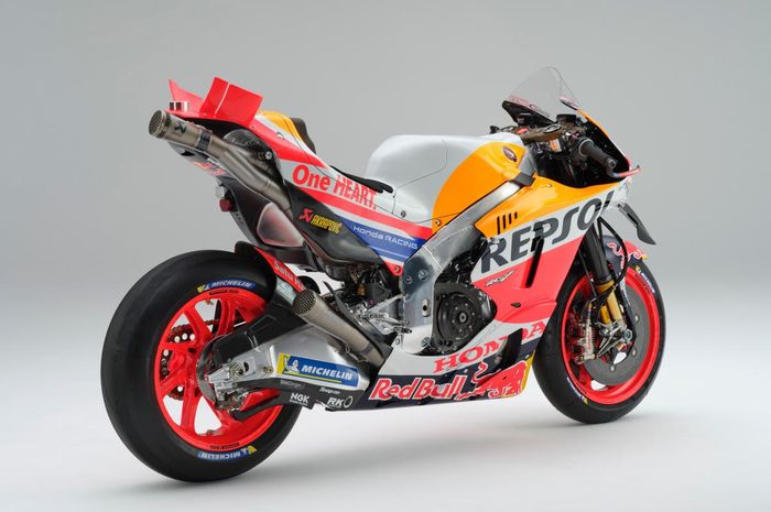 Desain Honda RC213V banyak mengacu desain motor MotoGP pabrikan Eropa