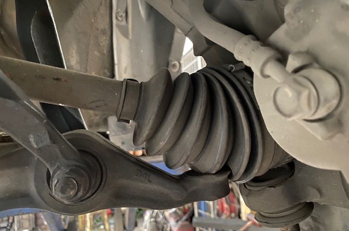 AS roda mobil bekas penggerak depan (foto ilustrasi)