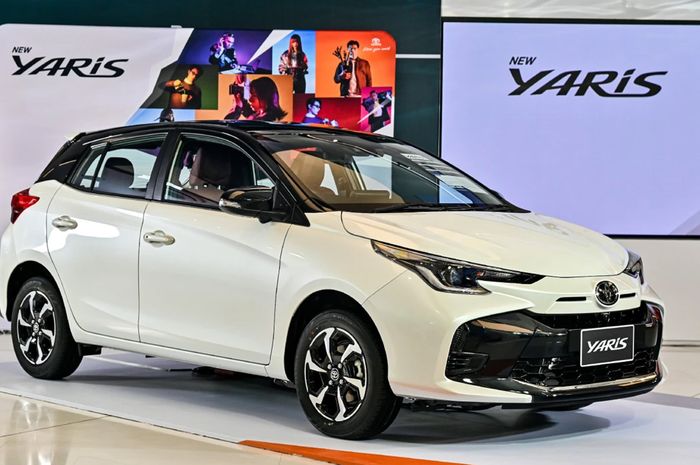 Toyota Yaris dapat desain wajah baru dan beberapa ubahan eksterior.