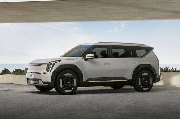Mobil listrik Kia EV9 telah terungkap.