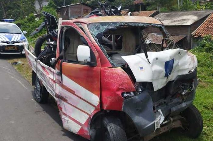 Kondisi Daihatsu Gran Max milik dealer Kurnia Kasih Semarang yang terlibat kecelakaan karambol di tol Krapyak-Jatingaleh Semarang