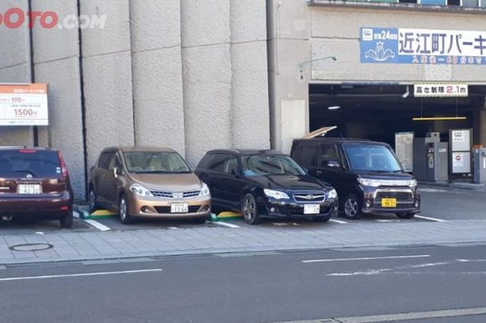 ilustrasi parkir di Jepang, menjadi salah satu penyebab masyarakat Negeri Sakura pikir-pikir sebelum beli mobil. 