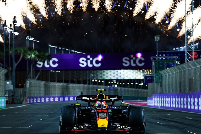 Sergio Perez masih agak curiga dengan tim Red Bull Racing meski sudah menang F1 Arab Saudi 2023