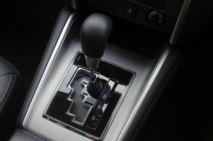 Cara menghindari transmisi mobil matik overheat
