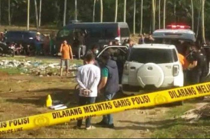 Daihatsu Terios berkelir putih jadi saksi bisu meninggalnya Briptu RF, yang merupakan ajudan Kapolda Gorontalo, pada Sabtu (25/03/2023).