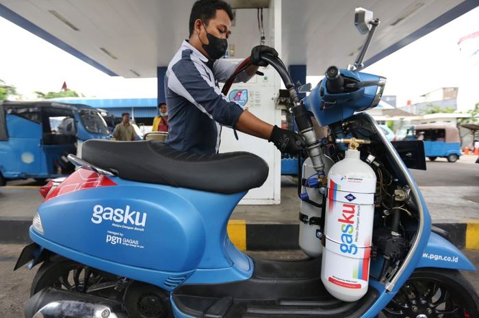 PT PGN Tbk bersama PT Gagas Energi Indonesia uji coba motor berbahan bakar gas (BBG).