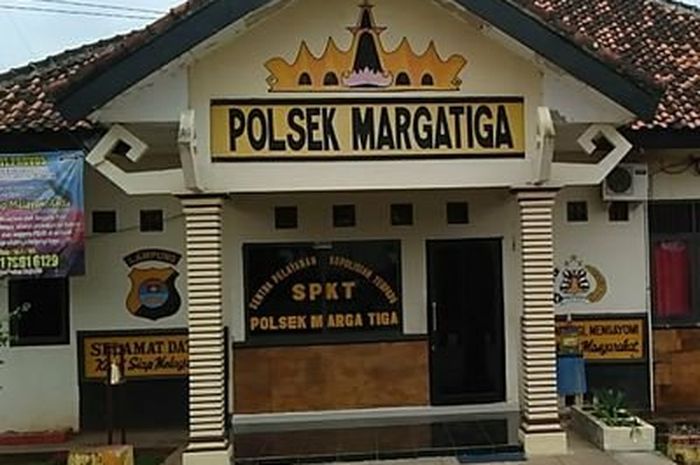 Kapolsek Marga Tiga, Lampung Timur, Lampung, AKP S tabrak pemotor hingga tewas pakai Daihatsu Xenia