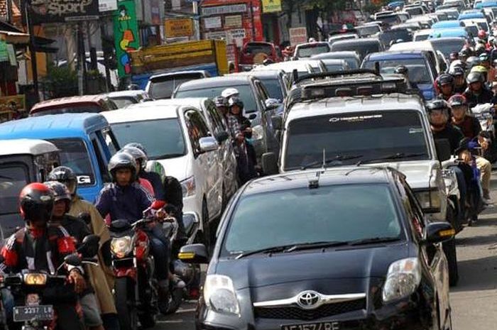 ilustrasi: Kemacetan arus lalu lintas yang biasa terjadi saat arus mudik Lebaran di kawasan Kota Malang.
