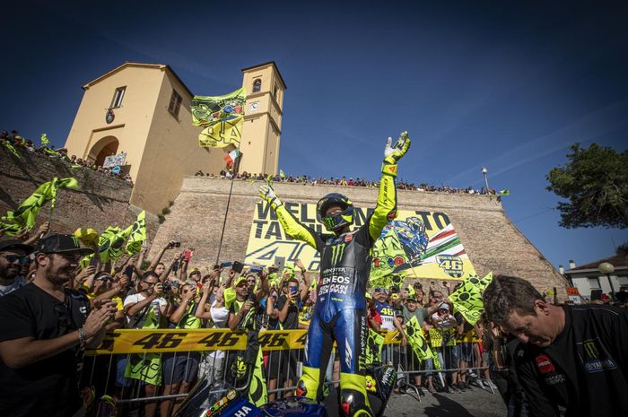 Valentino Rossi diberi penghargaan, menjadi pemegang kunci kota Tavullia