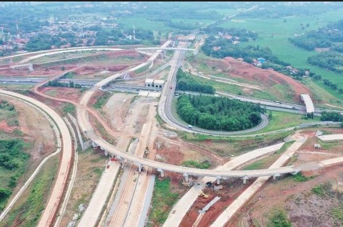 Jalan Tol Jakarta-Cikampek (Japek) II atau Japek Selatan belum diizinkan polisi untuk dibuka sebagai jalur mudik Lebaran 2023.