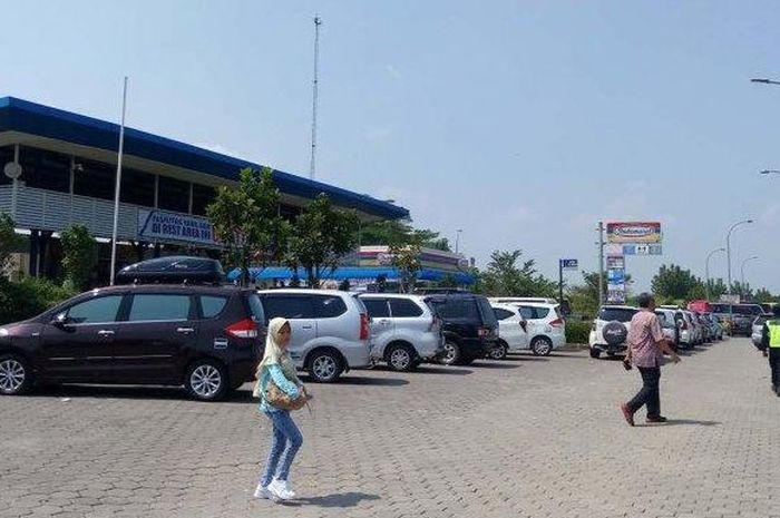 Menteri Koordinator Bidang Pembangunan Manusia dan Kebudayaan, Muhadjir Effendy, mengimbau pemudik tidak berlama-lama di rest area. (foto ilustrasi)