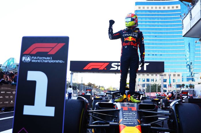 Sergio Perez berhasil menang sprint race F1 Azerbaijan