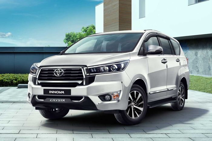 Toyota Innova Crysta masih lanjut di India meski sudah digantikan oleh Innova HyCross.