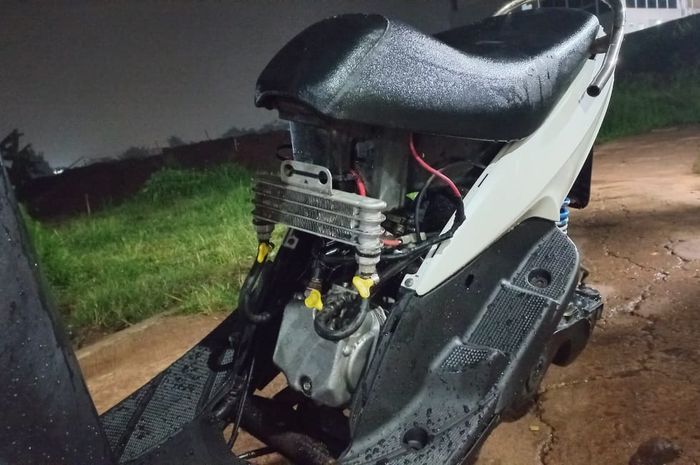 Mesin Yamaha Mio karburator yang diubah jadi injeksi sudah dilengkapi dengan oil cooler