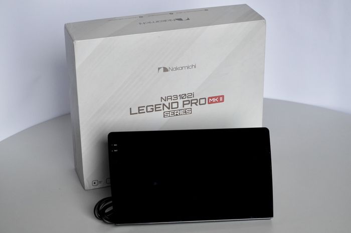 Head unit Nakamichi NA3102i Legend Pro Mk II Series yang mendukung layar resolusi tinggi
