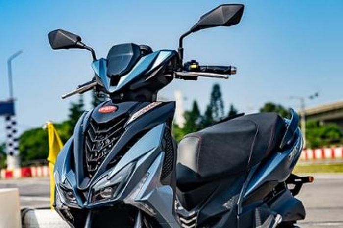 penampakan skutik dek rata baru penantang Honda Vario 160, tenaganya lebih besar nih.