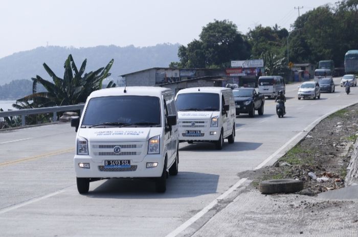 Mobil listrik DFSK Gelora E diuji dari Bandar Lampung ke Jakarta