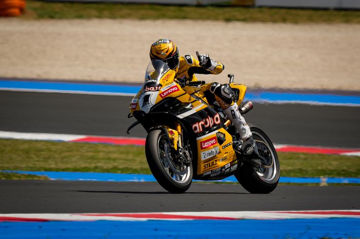 Alvaro Bautista menang race 2 WorldSBK Emilia Romagna 2023