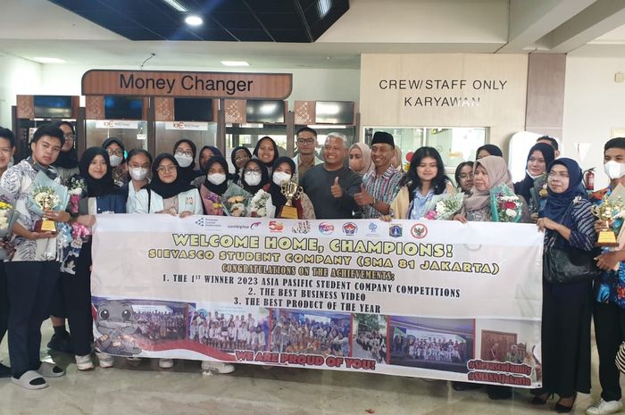 Berkat daur ulang ban dalam bekas, Sievasco Student Company (Sievasco) sukses mengharumkan nama Indonesia di kancah Asia Pasifik.