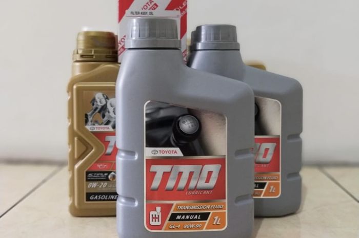 ILUSTRASI. Oli transmisi manual Toyota Motor Oil (TMO) 80W-90