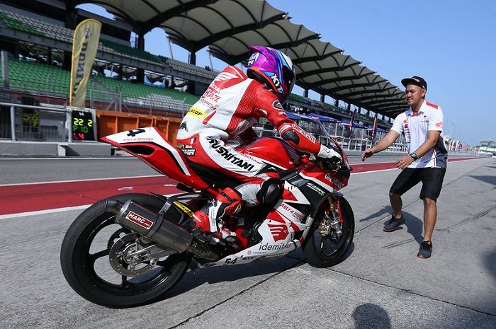 Enggak cuma Mario Aji dan Veda Ega, yuk kenalan dengan pembalap-pembalap binaan AHRT di kancah nasional dan internasional.