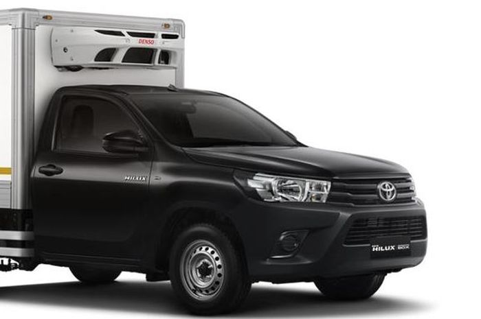 Cocok buat kerja, Toyota Hilux Box punya dua tipe, simak spesifikasi dan harganya.
