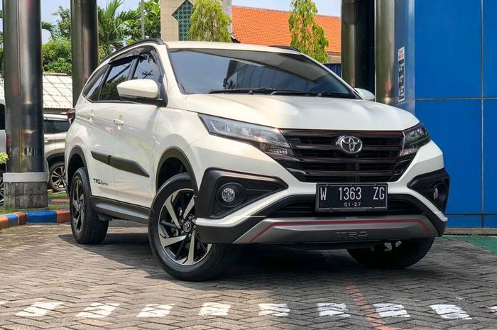 Toyota Rush sebagai salah satu mobil keluarga yang cukup favorir. 