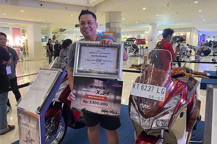Yamaha LEXI milik Boy Noorliansyah menangkan juara 1 di kategori Daily Class.