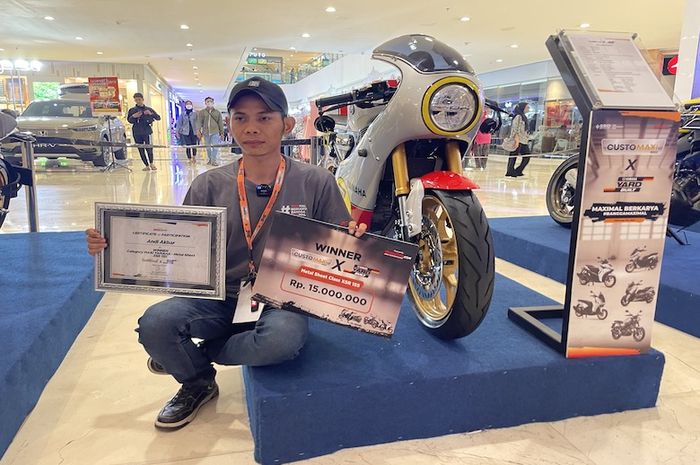 Yamaha XR 155 karya Atenx ini berhasil menyabet juara 1 untuk kategori Metal Sheet