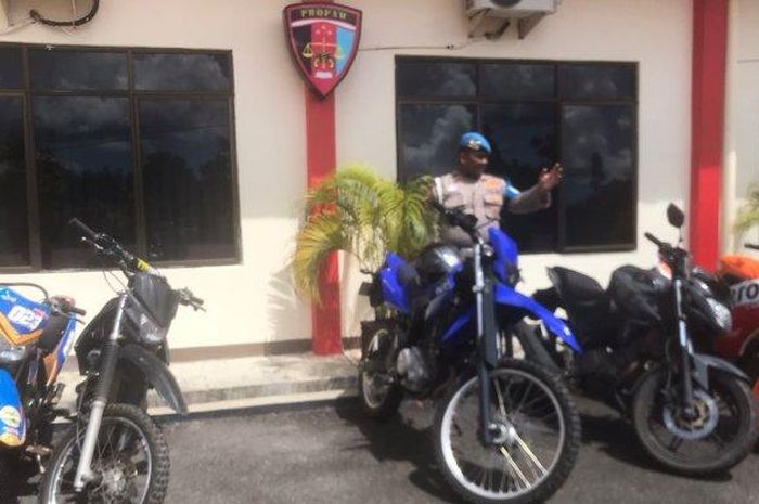Propam Polre Bintan amankan 5 motor anggota Polisi karena kedapatan tak memasang spion dan pelat nomor