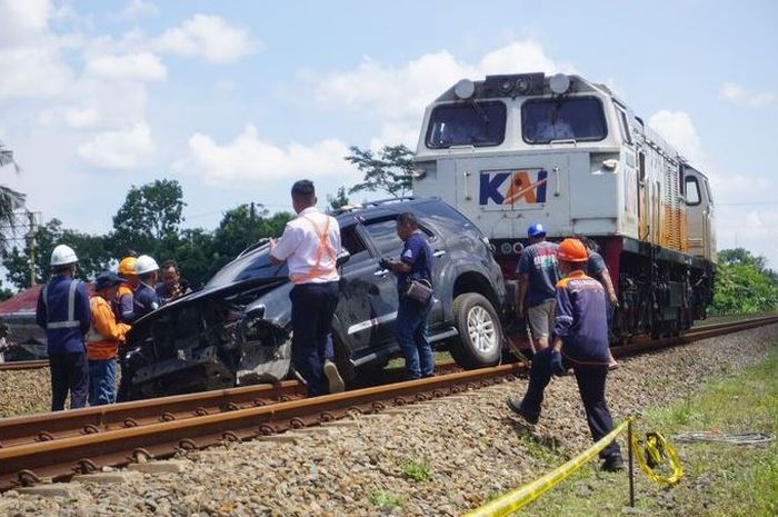 Ilustrasi: Supaya selamat, ini tiga hal yang harus dilakukan pengemudi saat melintasi jalan tol.