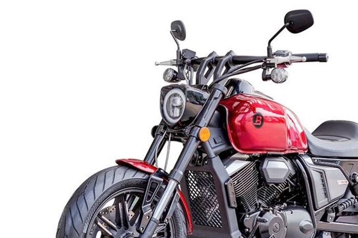 penampakan Bluroc V-Bob 250, cruiser macho bermesin V-Twin tapi tenaganya kalah dari Suzuki GSX-R150.