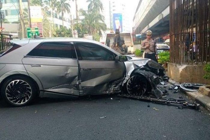 Hyundai Ioniq alami kecelakaan hebat