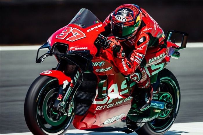 Augusto Fernandez sudah punya kontrak sah di MotoGP 2024, tapi tak tahu tim mana yang akan dibelanya
