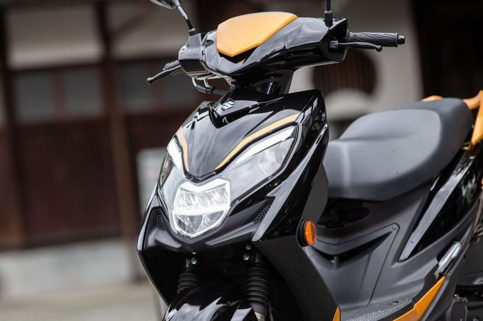 Penampakan Suzuki Swish 125, skutik ber-DNA Hayabusa yang iritnya tembus 46 km per liter.