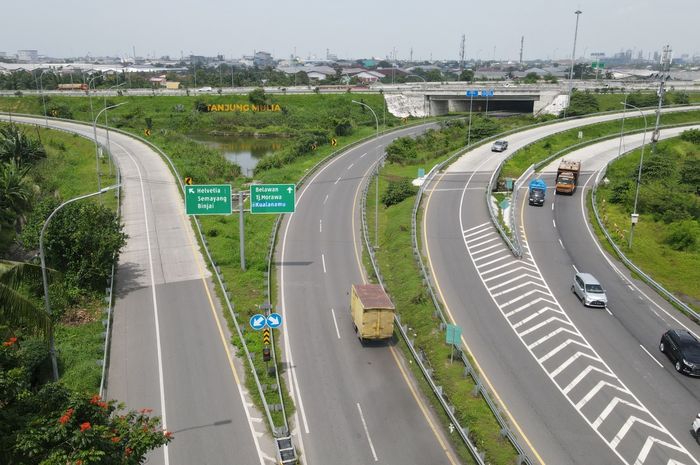 Tol Belmera membentang sepanjang 42.7 Km, yang menjadi jalur utama pergerakan transportasi menuju kawasan industri dan wisata di wilayah Medan