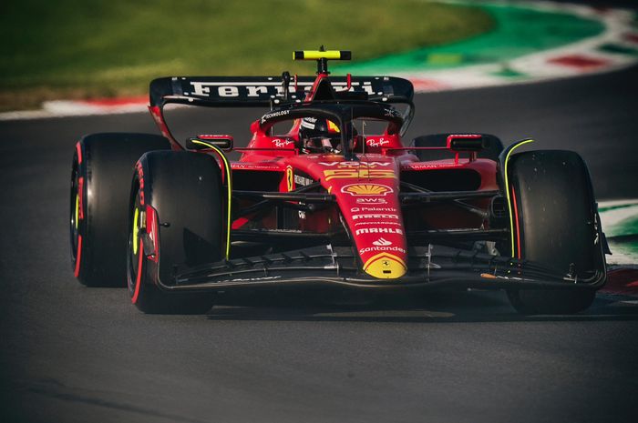 Carlos Sainz rebut pole position kualifikasi F1 Italia 2023