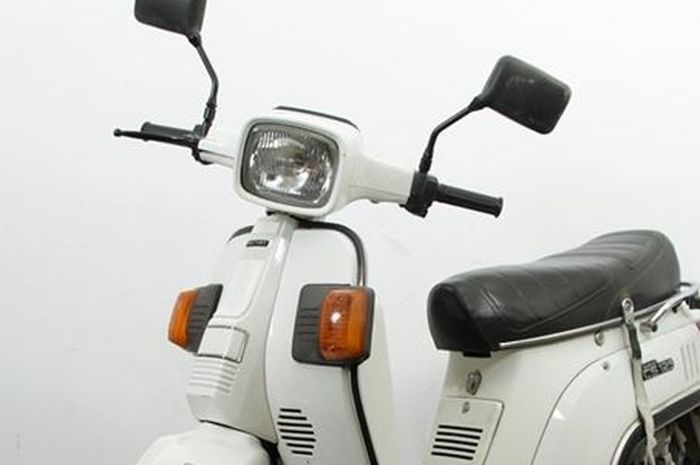 Penampakan Suzuki Gemma 125, skutik retro yang tampilannya mirip Vespa PX dan performa mirip Honda BeAT.