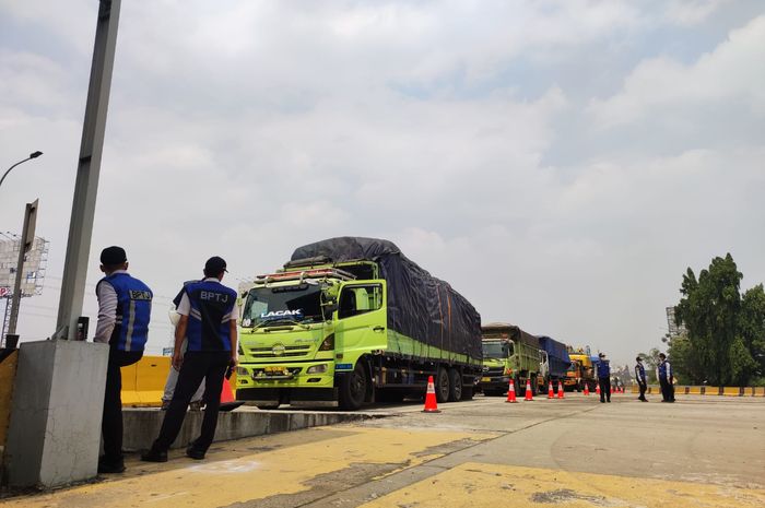 Ratusan truk odol ditilang