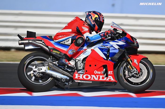 Stefan Bradl mencoba rancangan Honda RC213V versi 2024 di MotoGP San Marino 2023, datanya disembunyikan dari Marc Marquez
