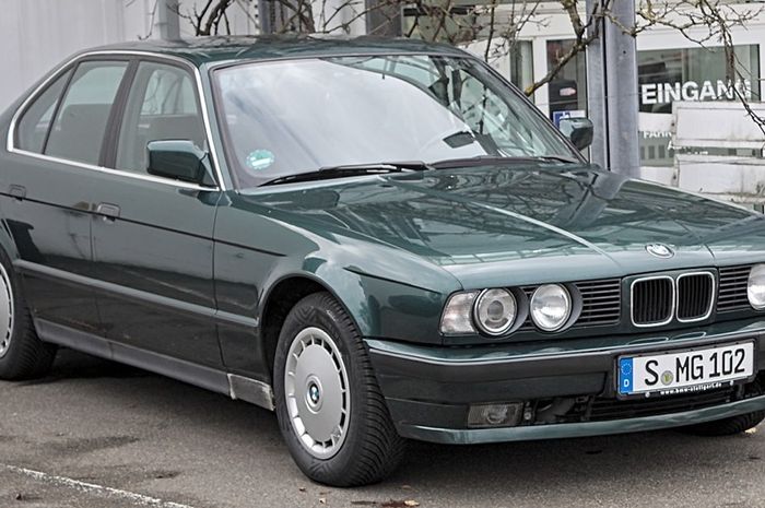 BMW seri 5 E34 yang kerap disapa &lsquo;Bulldog&rsquo;