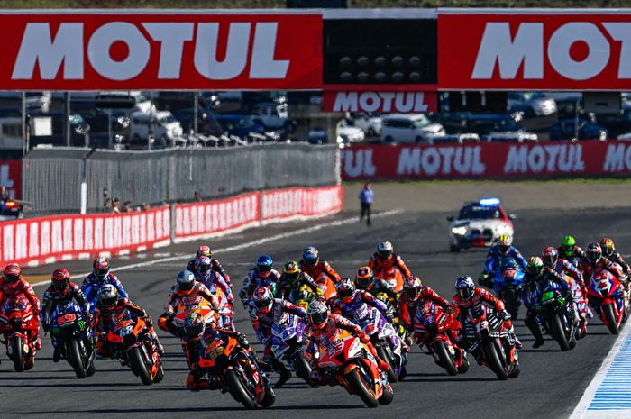 Harus siap-siap bangun pagi, ini dia jadwal MotoGP Jepang 2023 yang digelar akhir pekan ini.