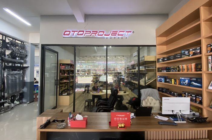 Menggandeng bengkel spesialis Oscar Variasi, Otoproject Garage cabang Bali ini berlokasi di Jl. Gatot Subroto Timur No. 177A, Denpasar Utara, Bali.