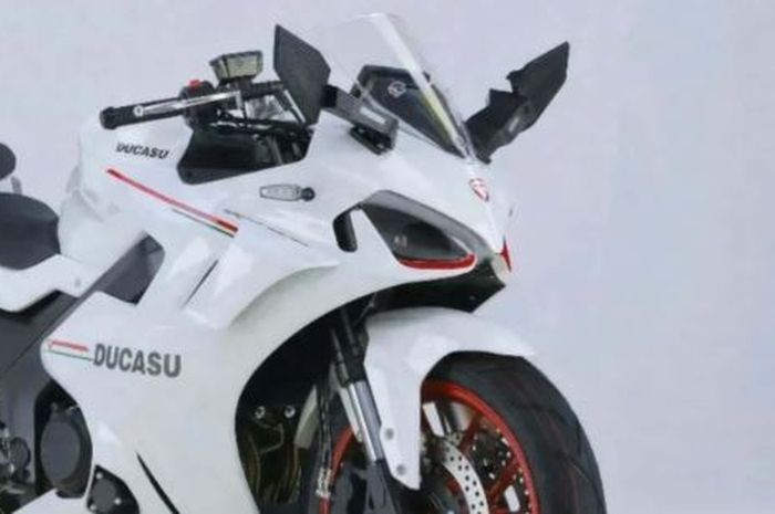 penampakan Ducasu 400, kloningan Ducati SuperSport bermesin 385 cc tapi tenaganya kalah dari Honda CBR250RR.