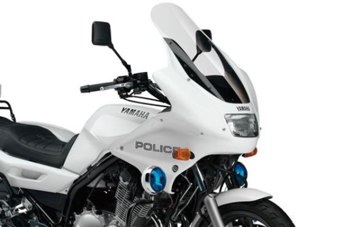 Penampakan moge Yamaha XJ900P yang jadi motor dinas polisi di 40 negara temasuk Indonesia, ternyata punya kode khusus.