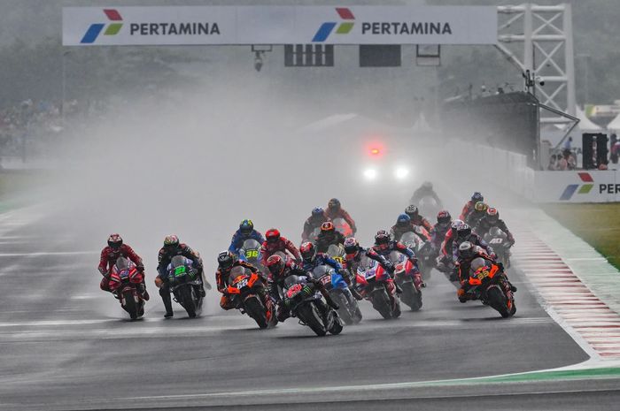 Siap-siap bangun pagi lagi, berikut jadwal MotoGP Indonesia 2023 yang diprediksi berlangsung lebih sengit dibanding tahun lalu.