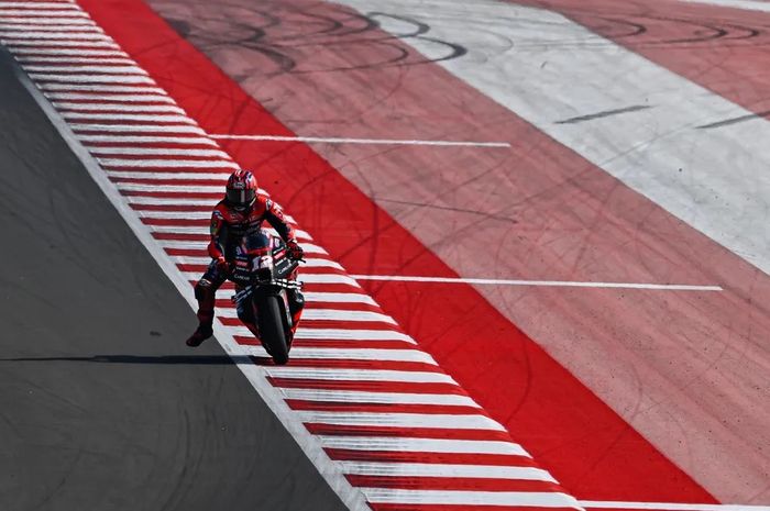 Maverick Vinales pimpin sesi warm up MotoGP Indonesia 2023