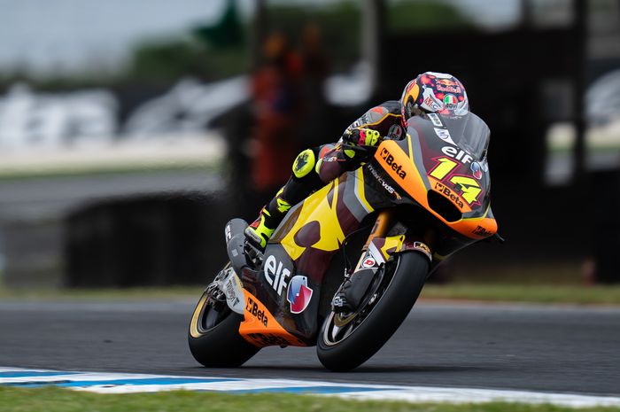 Tony Arbolino memenangkan Moto2 Australia 2023 yang dipotong cuaca, Pedro Acosta finish P10 setelah sempat jatuh.