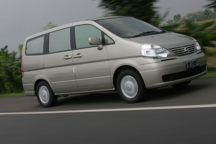 Harga Nissan Serena C24 2005 bekas