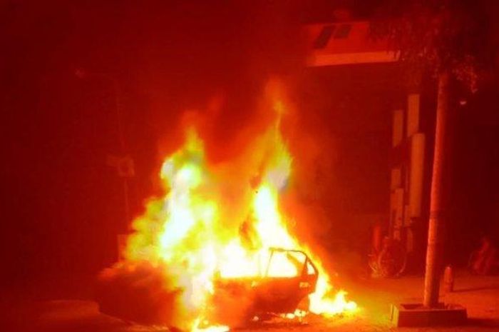 Corolla ludes diserbu api setelah isi 40 liter Pertalite di SPBU Sleman